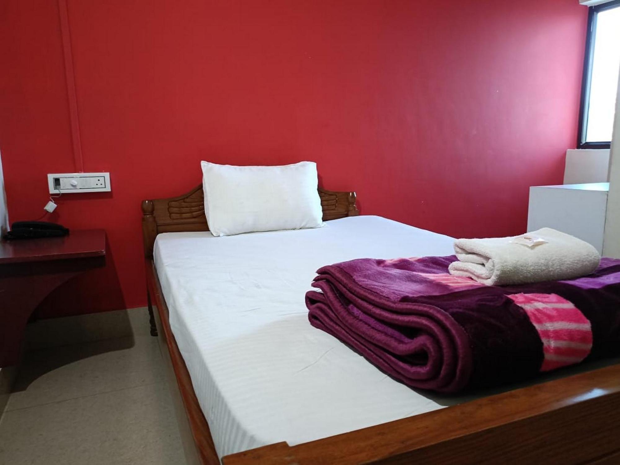 גווהטי Hotel Bhargav מראה חיצוני תמונה