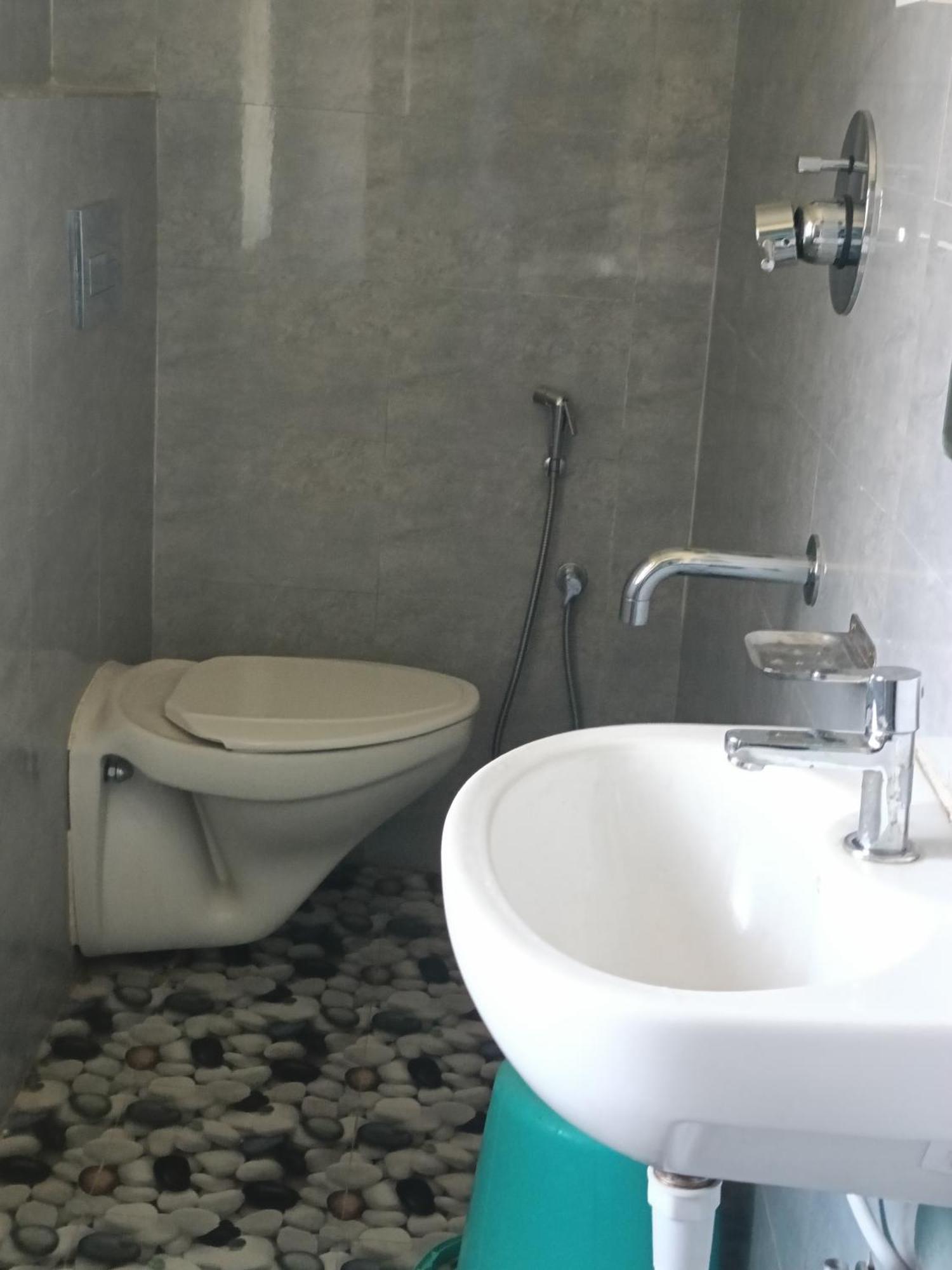 גווהטי Hotel Bhargav מראה חיצוני תמונה